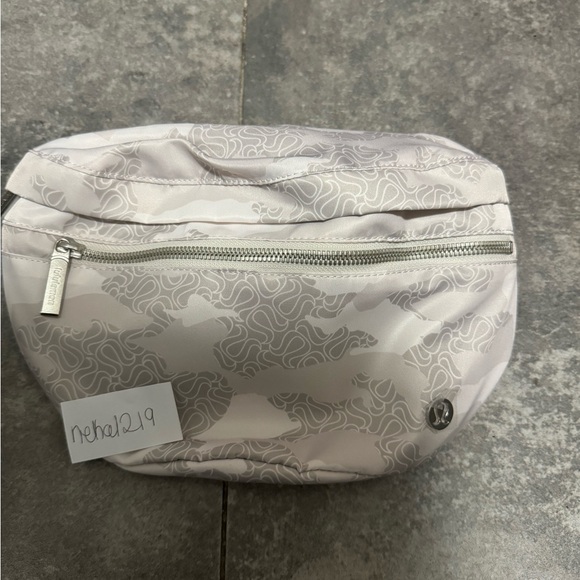 Lululemon City Adventurer Belt Bag 2.5L - Picture 3 of 8